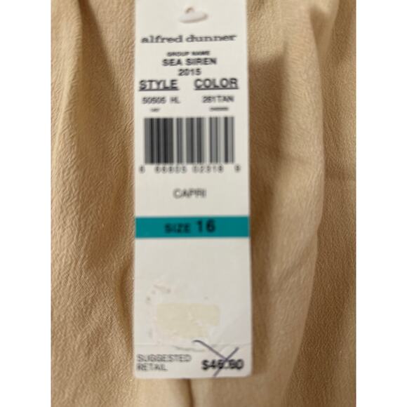 NWT Alfred Dunner 16 Tan Capris Sea Siren Elastic Back Flat Front Slip Pockets - Picture 3 of 4